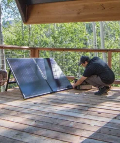 Goal Zero Boulder 200 Briefcase Solar Panel (200W, 14-21.8V)