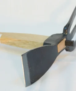 Gyokucho KUSAKICHI Ika Hoe (390mm) Wood Handle Home, Farm & Garden