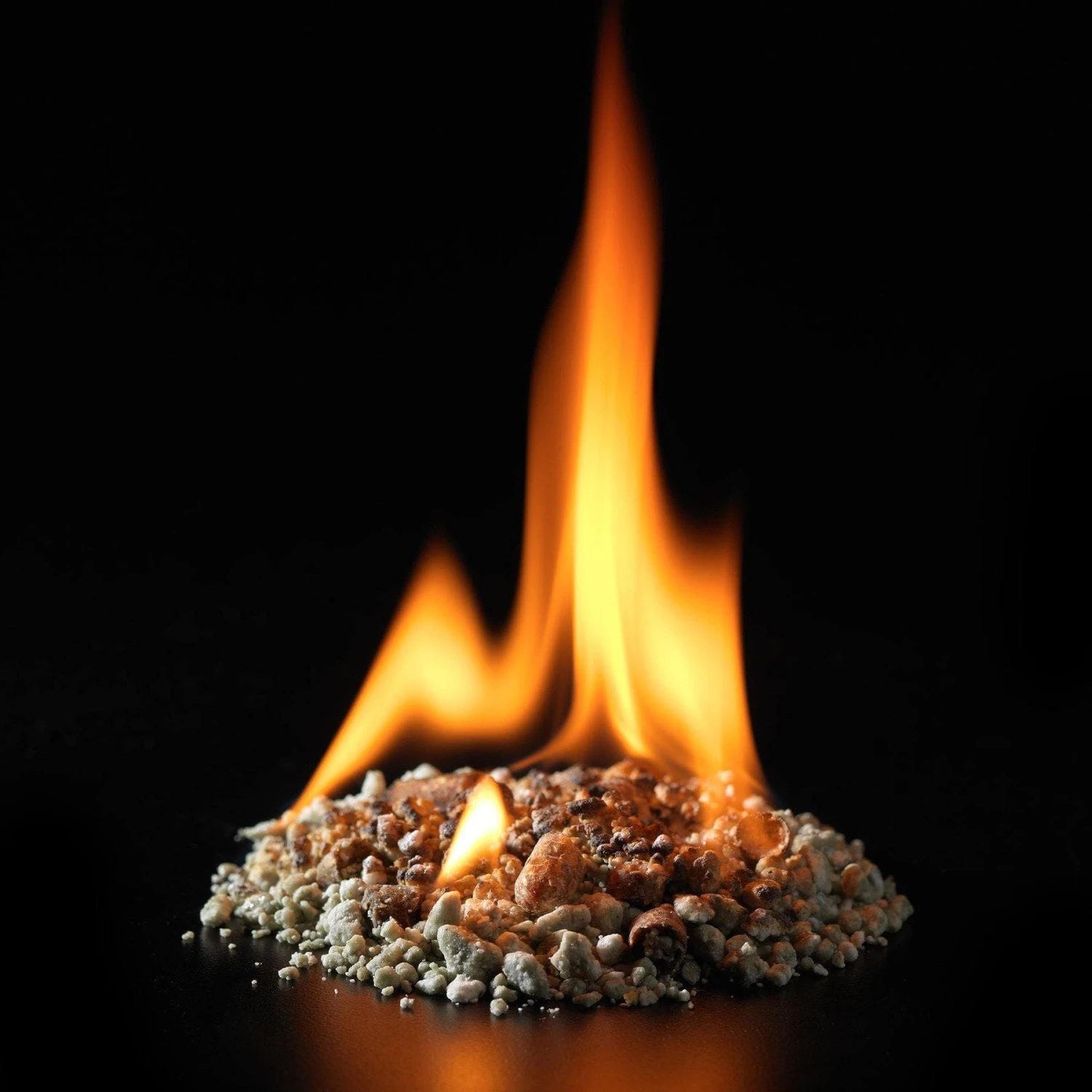 Instafire Fire Starter (2-gallon Bucket) Gear 7 Instafire Fire Starter (2-gallon Bucket) Gear