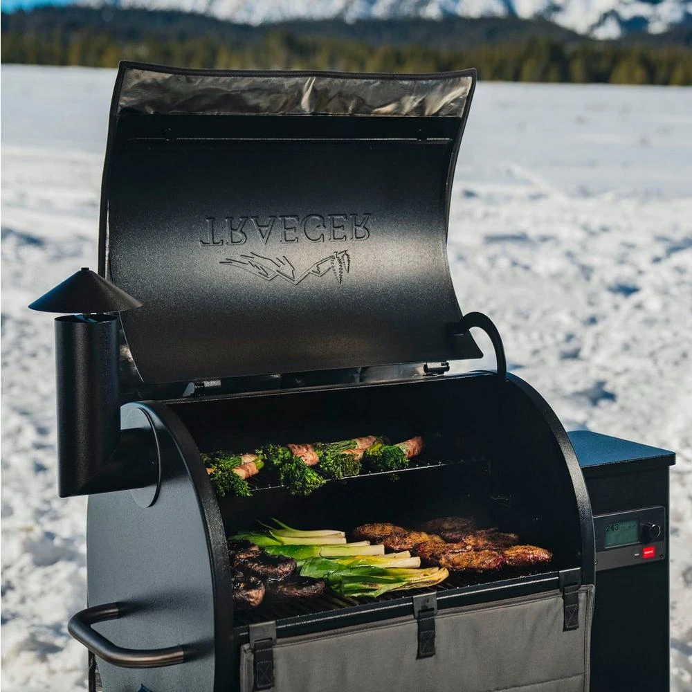 TRAEGER PRO 575 PELLET GRILL 7 TRAEGER PRO 575 PELLET GRILL
